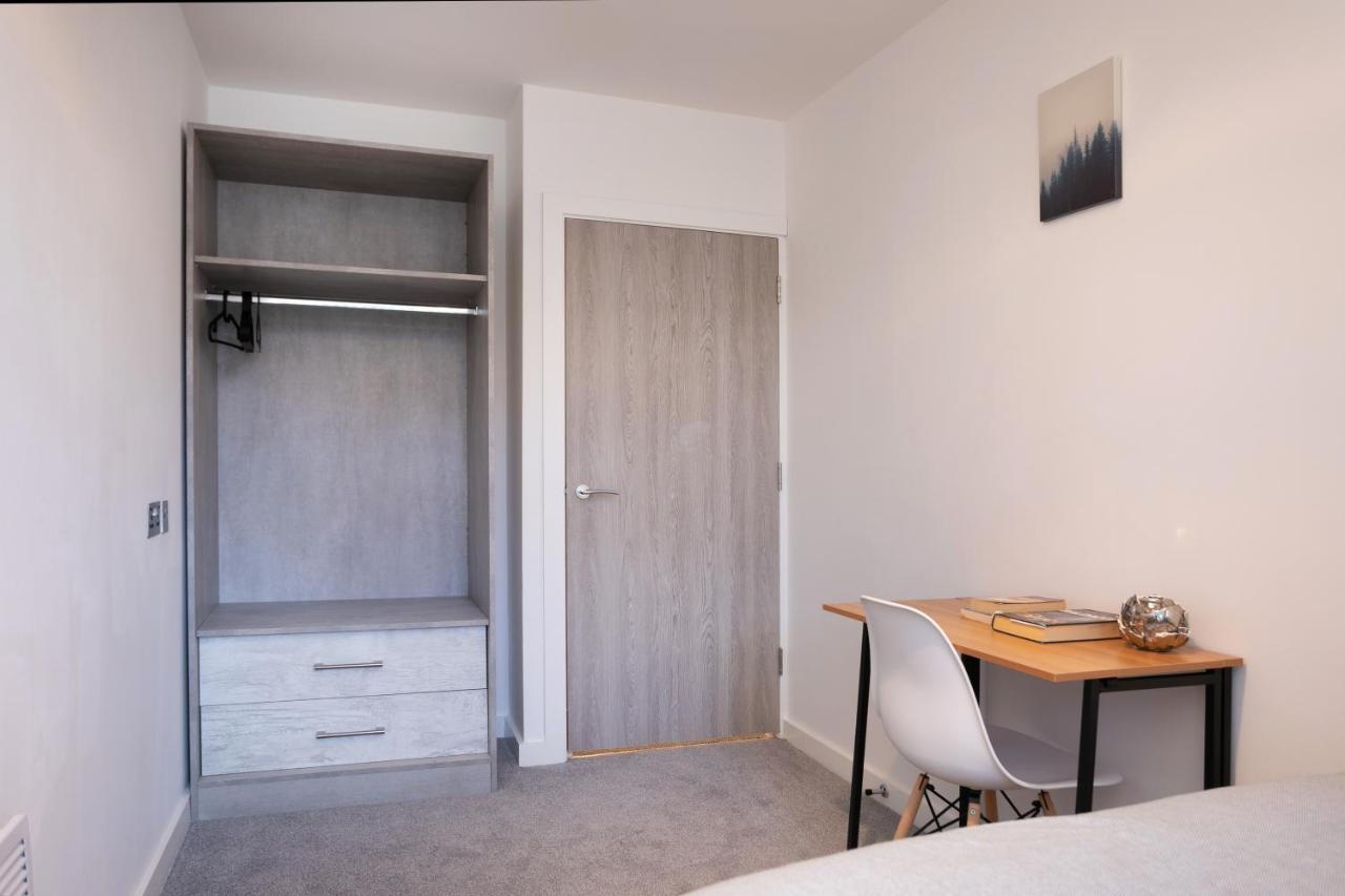 Hoemli Smart City Centre Apartment لايستر المظهر الخارجي الصورة