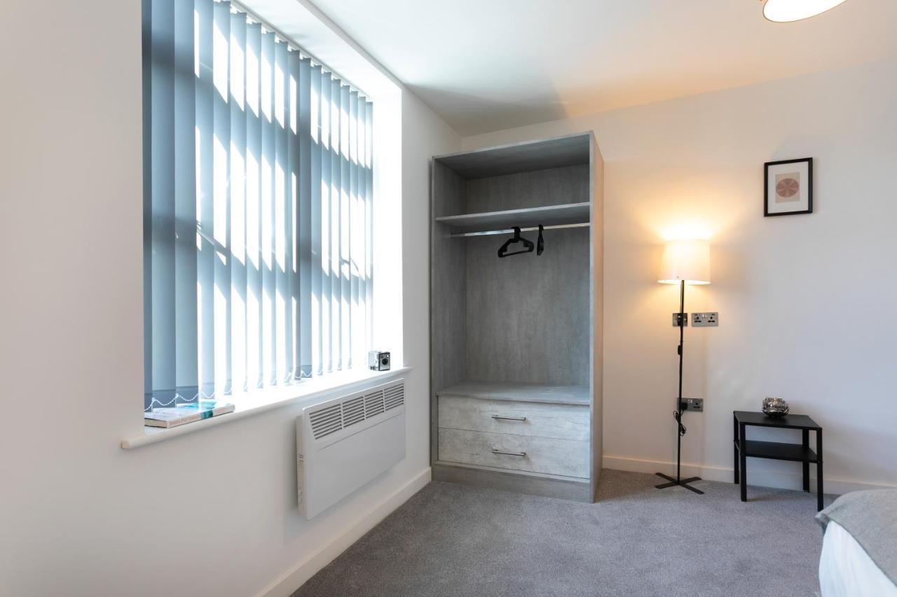 Hoemli Smart City Centre Apartment لايستر المظهر الخارجي الصورة