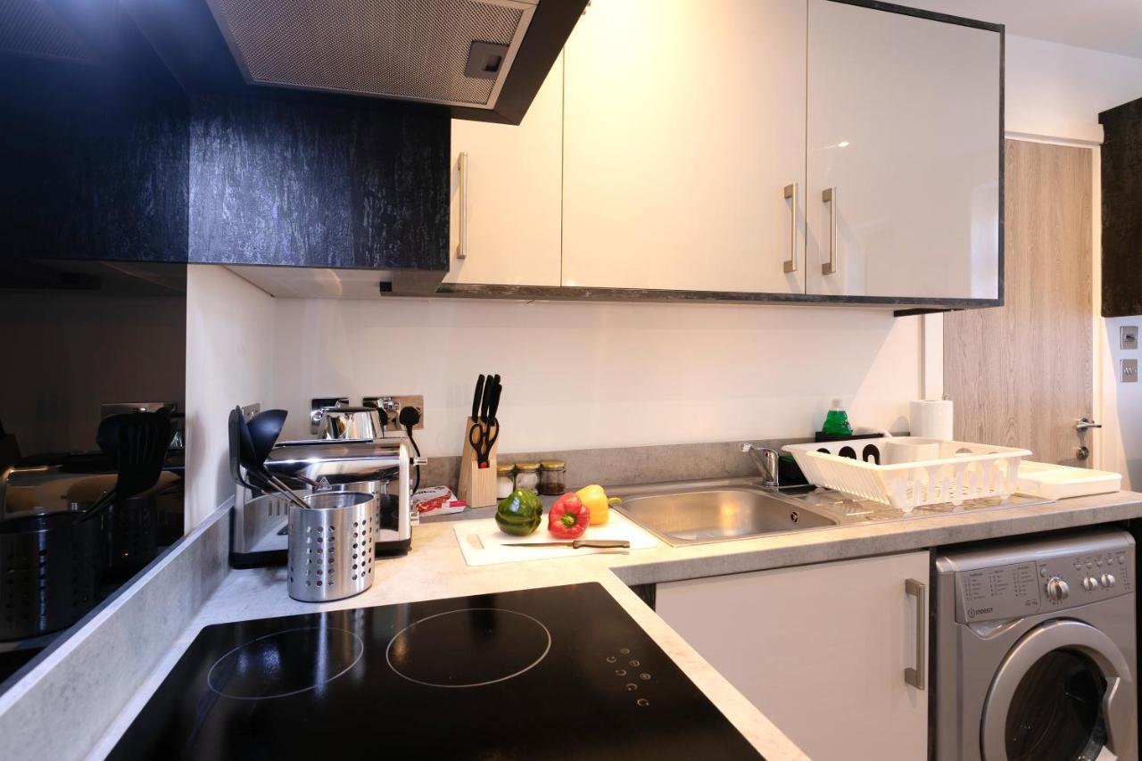 Hoemli Smart City Centre Apartment لايستر المظهر الخارجي الصورة