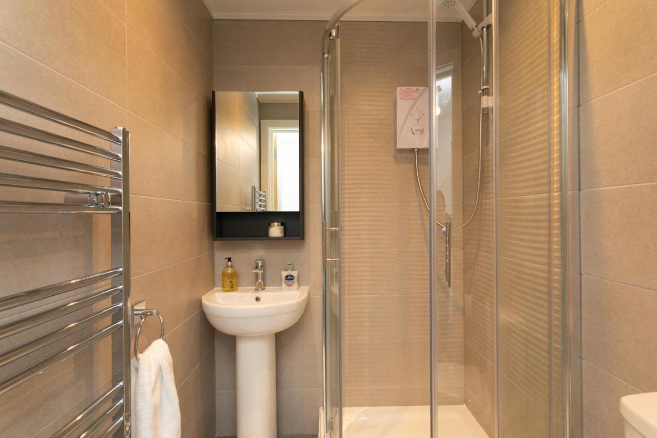 Hoemli Smart City Centre Apartment لايستر المظهر الخارجي الصورة