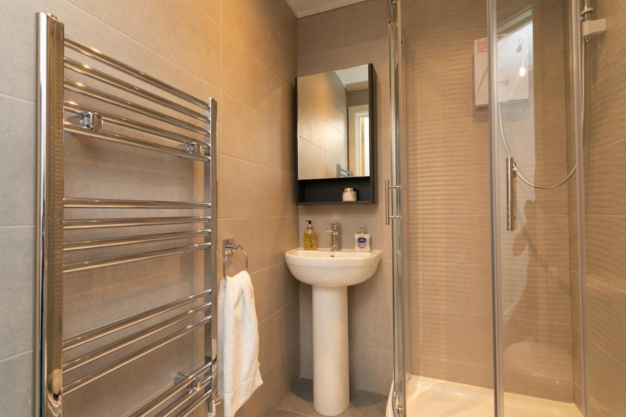 Hoemli Smart City Centre Apartment لايستر المظهر الخارجي الصورة